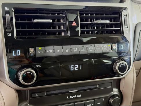 Used 2023 Lexus GX 460 Premium w/ Premium Package AWD/4WD image 20