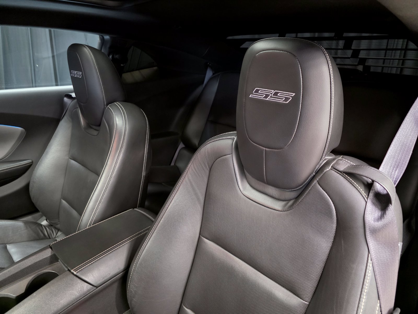 Used 2010 Chevrolet Camaro SS w/ Orange Stripe Package RWD image 18