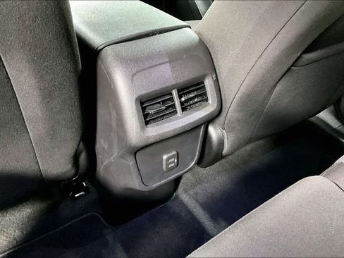 Used 2024 Chevrolet Equinox LT image 11