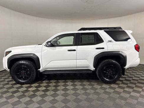 Used 2025 Toyota 4Runner TRD Off-Road AWD/4WD image 7