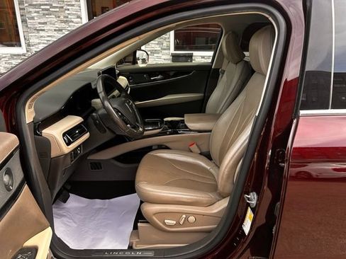 Used 2022 Lincoln Nautilus Reserve w/ Equipment Group 201A AWD/4WD image 10