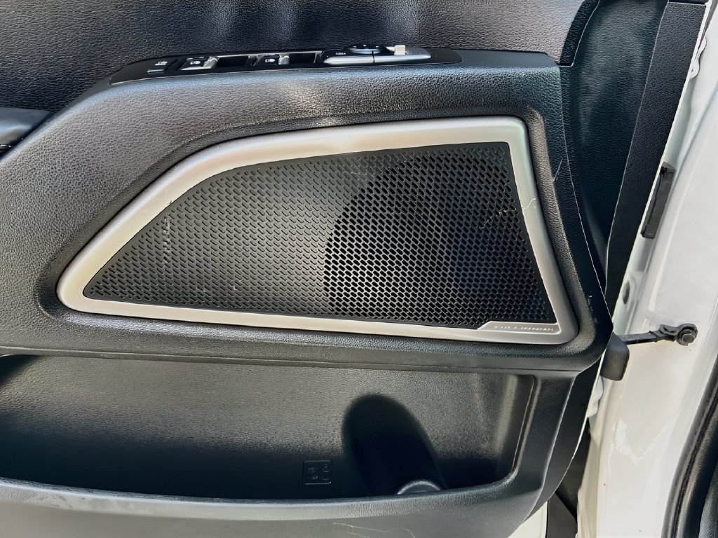 Used 2024 Kia Telluride S w/ S Sunroof Package FWD image 19
