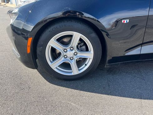 Used 2021 Chevrolet Camaro LT image 26