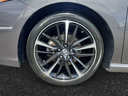Used 2019 Toyota Camry XSE w/ Navigation Package FWD image 4