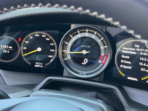 Certified 2022 Porsche 911 GT3 RWD image 23