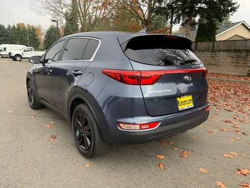 Used 2018 Kia Sportage LX image 3