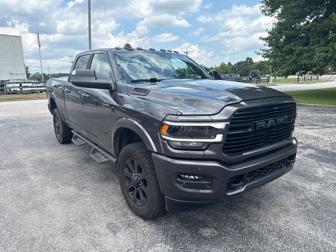 Used 2022 RAM 2500 Laramie AWD/4WD image 2