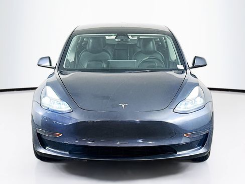 Used 2023 Tesla Model 3 Standard Range RWD image 2