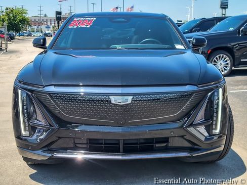 Certified 2024 Cadillac Lyriq Sport w/ LPO, Floor Liner Package AWD/4WD image 4
