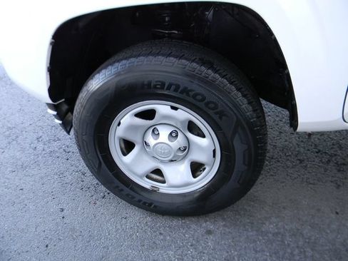 Used 2023 Toyota Tacoma SR AWD/4WD image 10