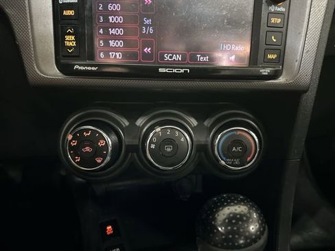 Used 2014 Scion tC FWD image 21