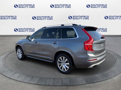 Used 2017 Volvo XC90 T6 Momentum w/ Vision Package image 4