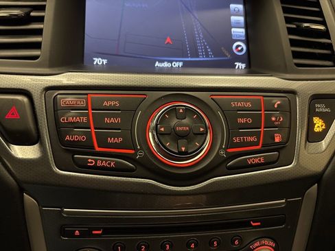 Used 2019 Nissan Pathfinder SL w/ SL Premium Package image 20