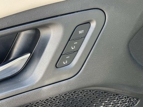 Certified 2023 Nissan Ariya FWD image 19