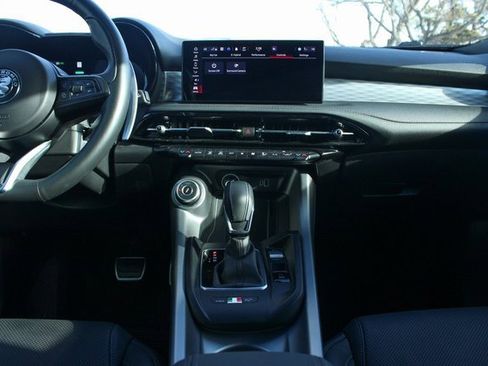 Used 2024 Alfa Romeo Tonale Veloce image 15