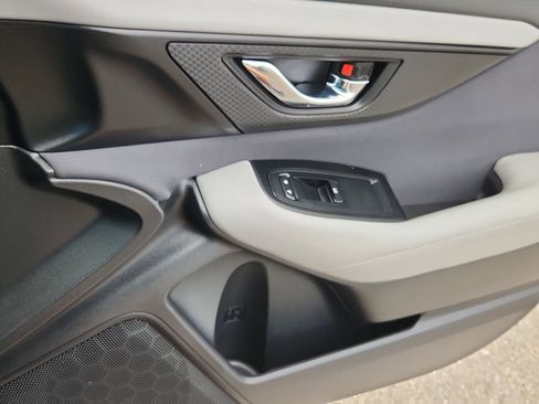 Used 2023 Subaru Outback Premium AWD/4WD image 15