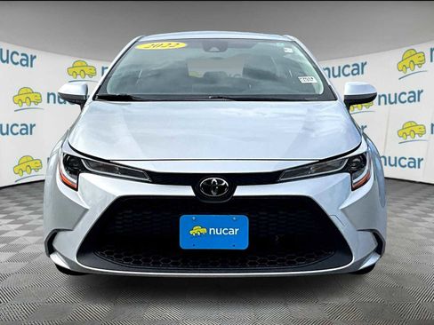 Used 2022 Toyota Corolla LE image 2