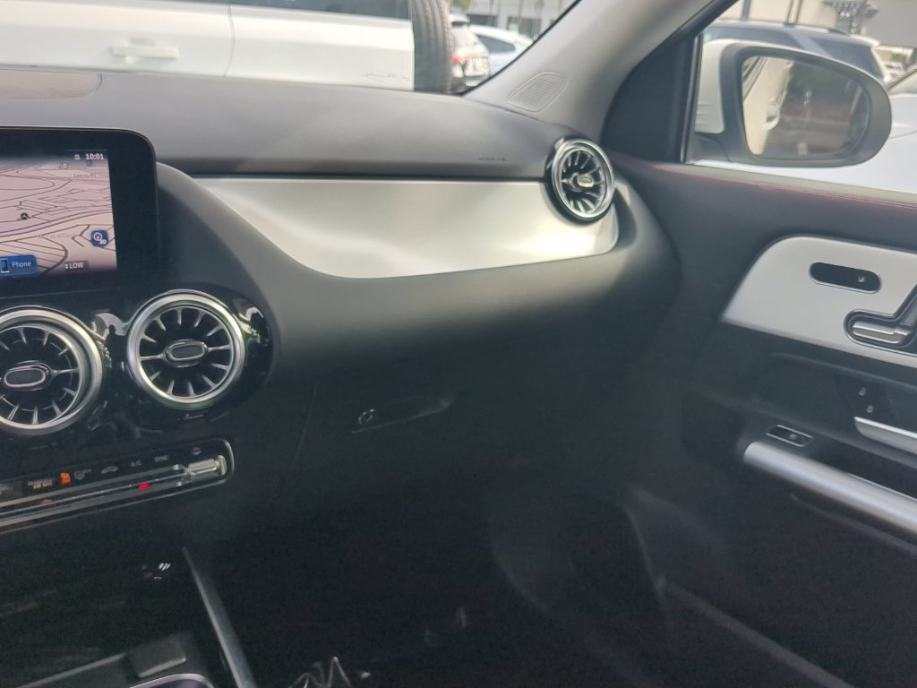 Certified 2024 Mercedes-Benz GLA 250 4MATIC image 4