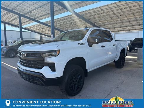 Used 2026 Chevrolet Silverado 1500 LT Trail Boss w/ LT Trail Boss Premium Package AWD/4WD image 2