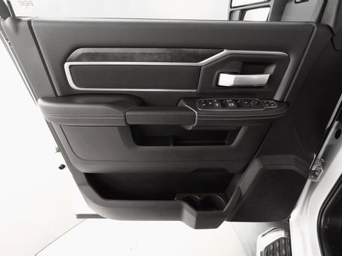 Certified 2024 RAM 2500 Big Horn image 19