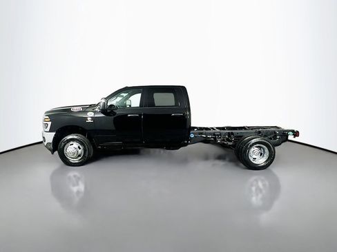New 2026 RAM 3500 Tradesman w/ Chrome Appearance Group A AWD/4WD image 4