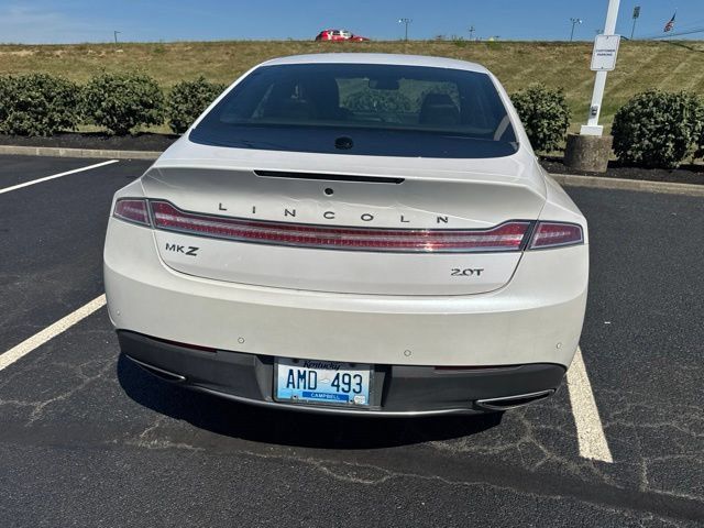 Used 2020 Lincoln MKZ FWD image 5