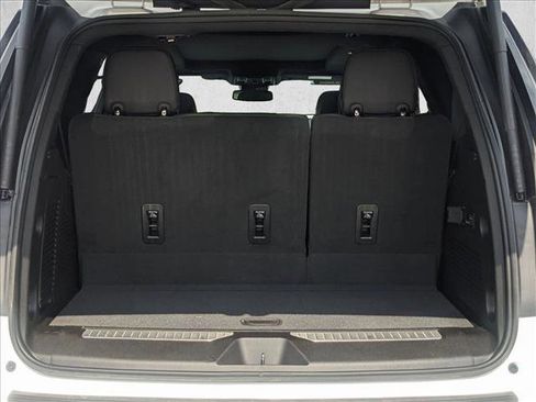 Used 2023 GMC Yukon AT4 w/ AT4 Premium Plus Package image 6