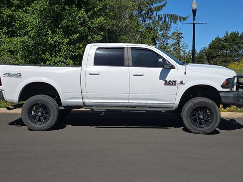 Used 2017 RAM 2500 Laramie w/ Sport Appearance Group AWD/4WD image 3