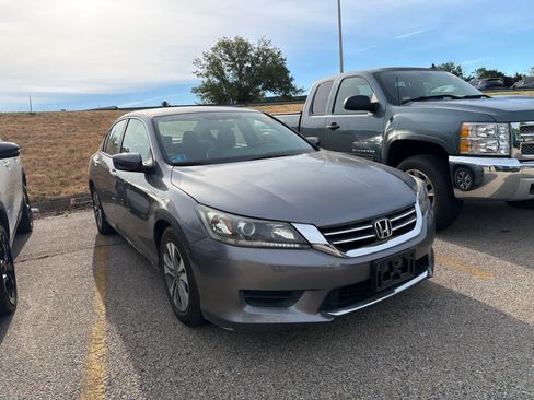 Used 2013 Honda Accord LX image 3