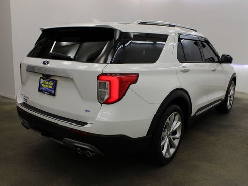 Used 2023 Ford Explorer Platinum w/ Premium Technology Package RWD image 5