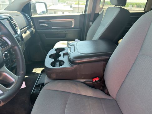 Used 2022 RAM 1500 Classic SLT w/ Electronics Group AWD/4WD image 9