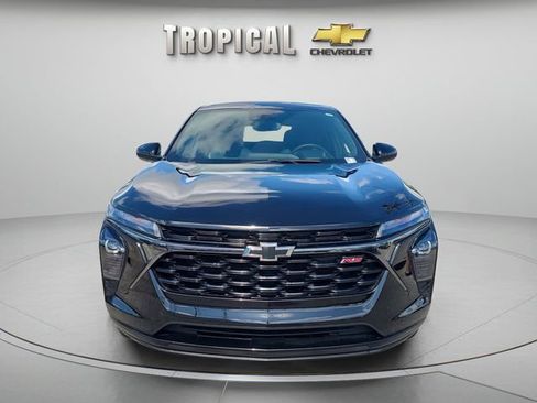 Used 2025 Chevrolet Trax RS w/ Driver Confidence Package FWD image 8