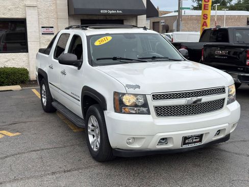 Used 2011 Chevrolet Avalanche LTZ AWD/4WD image 15