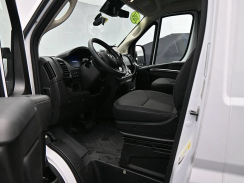 Used 2024 RAM ProMaster 2500 w/ Premium Convenience Group FWD image 10
