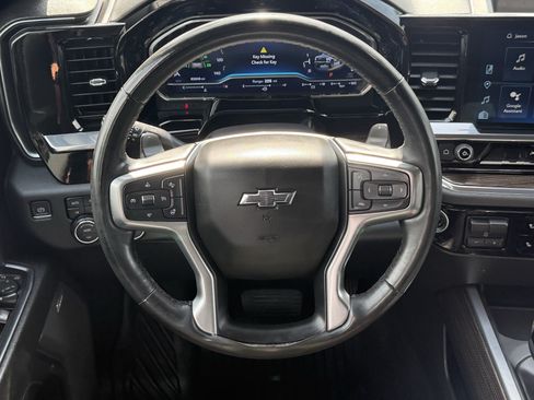 Used 2023 Chevrolet Silverado 1500 LT Trail Boss w/ Convenience Package II AWD/4WD image 15