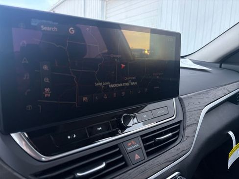 New 2025 Nissan Altima 2.5 SL image 16