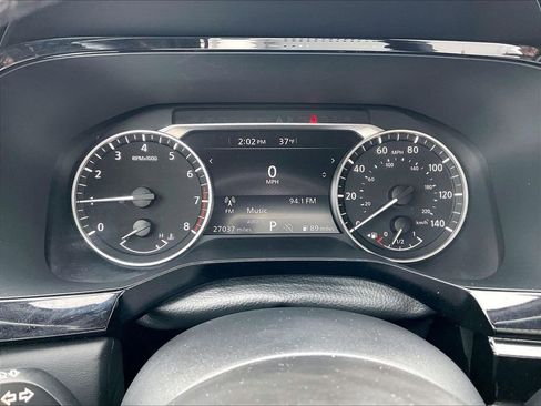 Used 2025 Nissan Pathfinder SV image 24