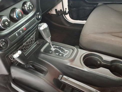 Used 2017 Jeep Wrangler Unlimited Sport AWD/4WD image 23