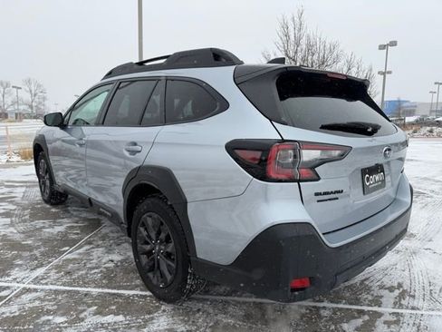 Used 2025 Subaru Outback Onyx Edition image 5
