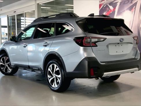 Used 2022 Subaru Outback Limited XT w/ Popular Package #2 image 4