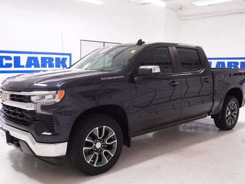 Used 2023 Chevrolet Silverado 1500 LT AWD/4WD image 8