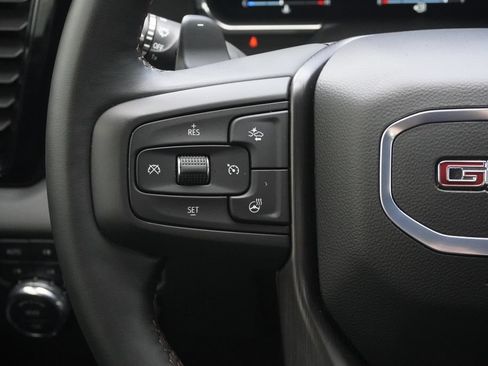 Used 2024 GMC Sierra 1500 AT4 w/ Technology Package AWD/4WD image 12