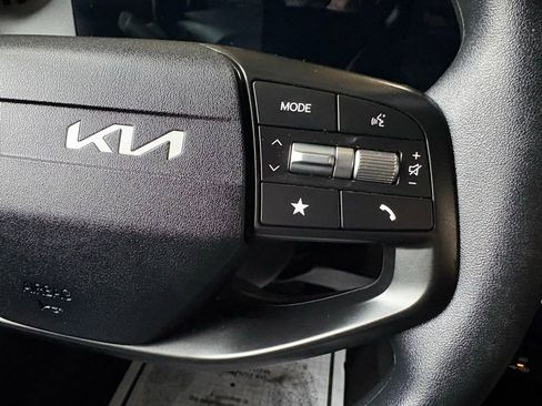 Used 2025 Kia K4 LXS image 26