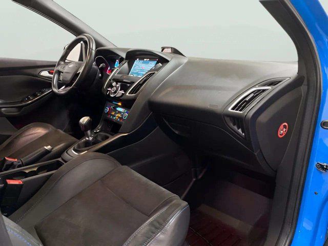Used 2017 Ford Focus RS AWD/4WD image 82