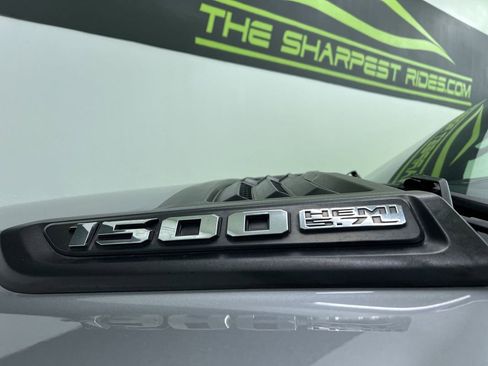 Used 2019 RAM 1500 Laramie w/ Sport Appearance Package AWD/4WD image 14