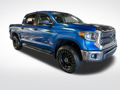 Certified 2018 Toyota Tundra SR5 w/ SR5 Upgrade Package AWD/4WD image 7