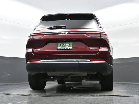 Used 2024 Jeep Grand Cherokee Limited w/ Luxury Tech Group II image 30