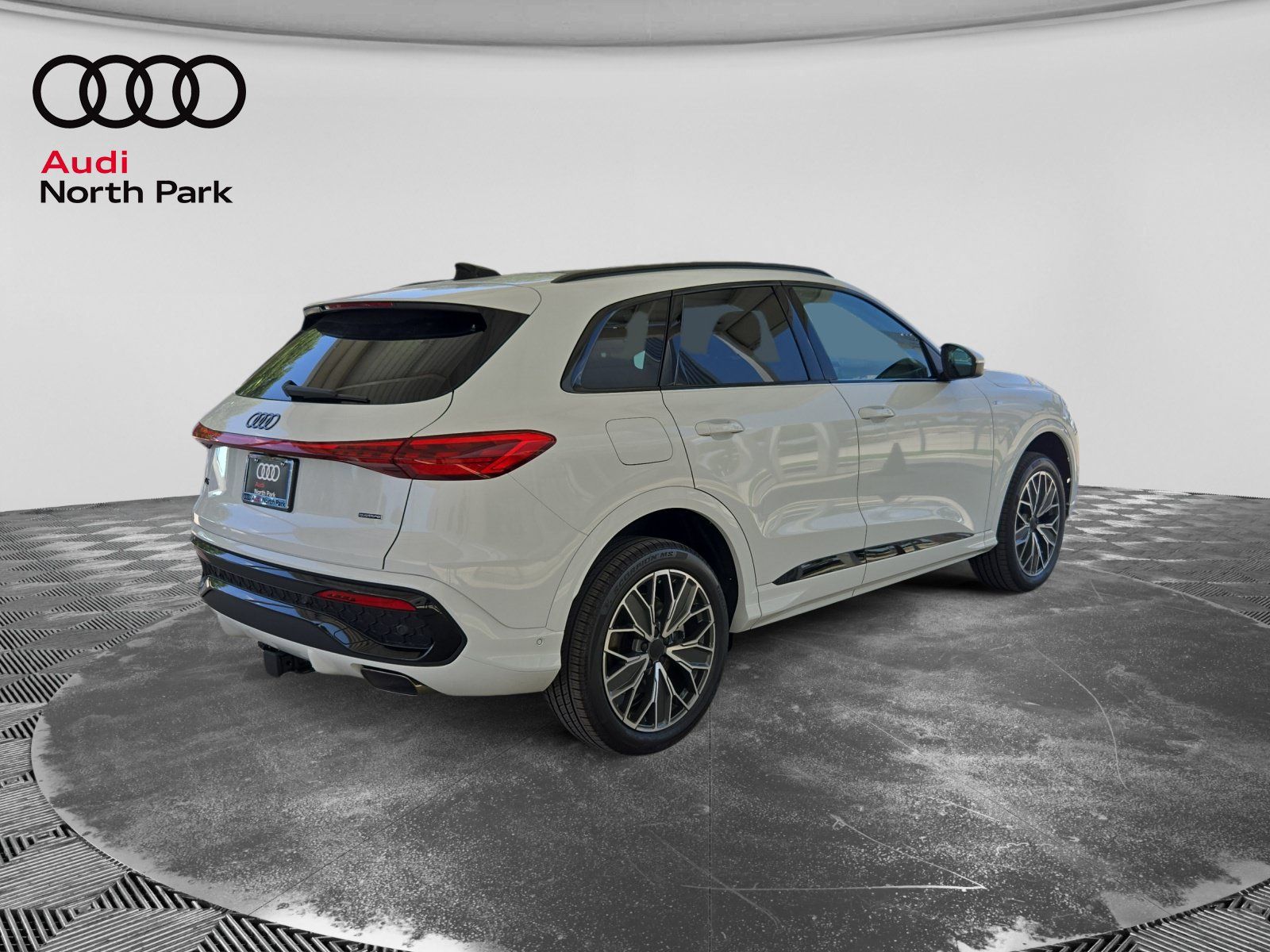 New 2026 Audi Q5 Premium Plus AWD/4WD image 5