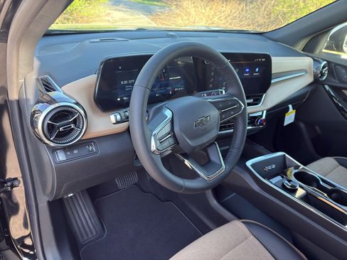 New 2026 Chevrolet Equinox ACTIV w/ Convenience Package III image 24