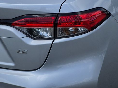 Certified 2025 Toyota Corolla LE FWD image 22